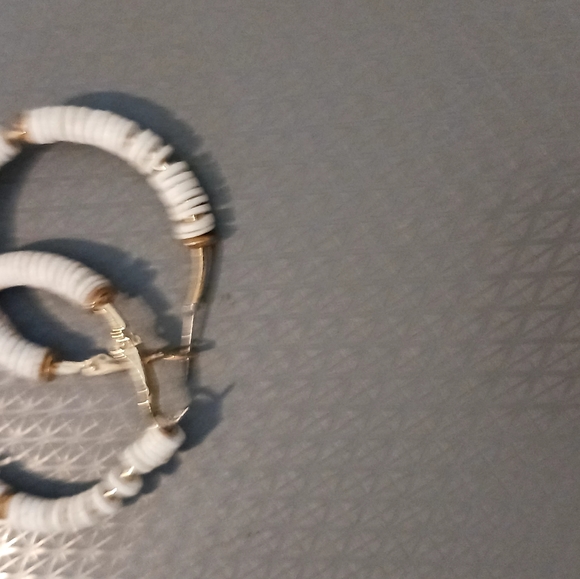 Earrings - Picture 2 of 4